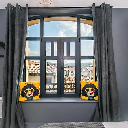 Nu Eleven Veliko Tărnovo